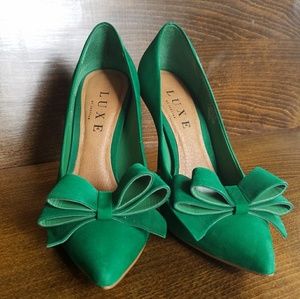 Green Fairfield Luxe by JustFab Bow Heels